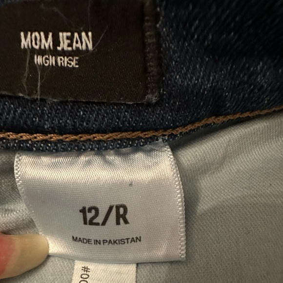 Express Mom Jeans - Picture 3 of 3